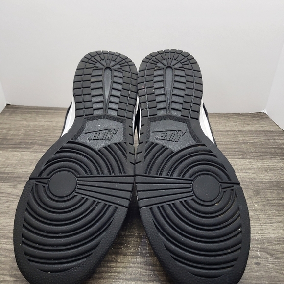 Nike Dunk Low Panda Black White Mens size 9.5 Athletic Sneaker Shoes DD1391-100 - Picture 8 of 10